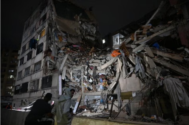 Widespread devastation caused by the earth tremors in Venezuela has left at least 164 dead and continued rescue efforts are underway.